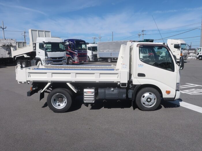 2759　日野　ダンプ　高床　車両総重量5ｔ未満